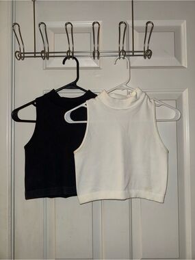 Aura Ribbed Mock Neck Crop Tank - Black & White